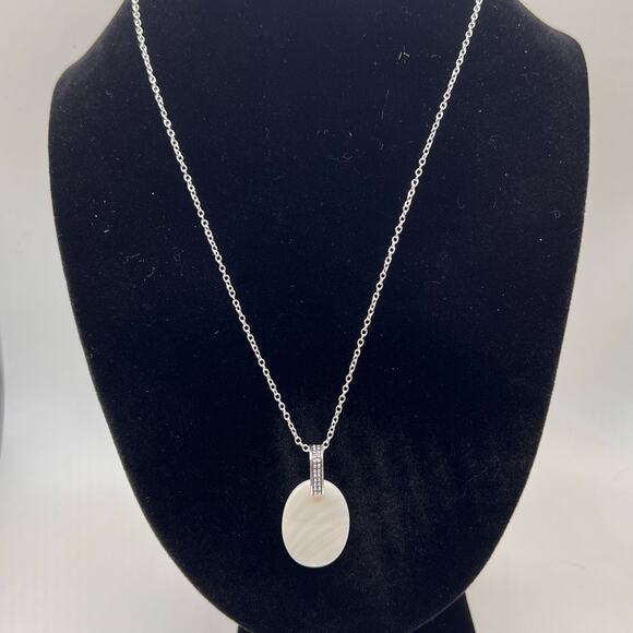 2 Fashion Pendants with One Silver Tone Lobster Clasp 18" Chain - Picture 6 of 8